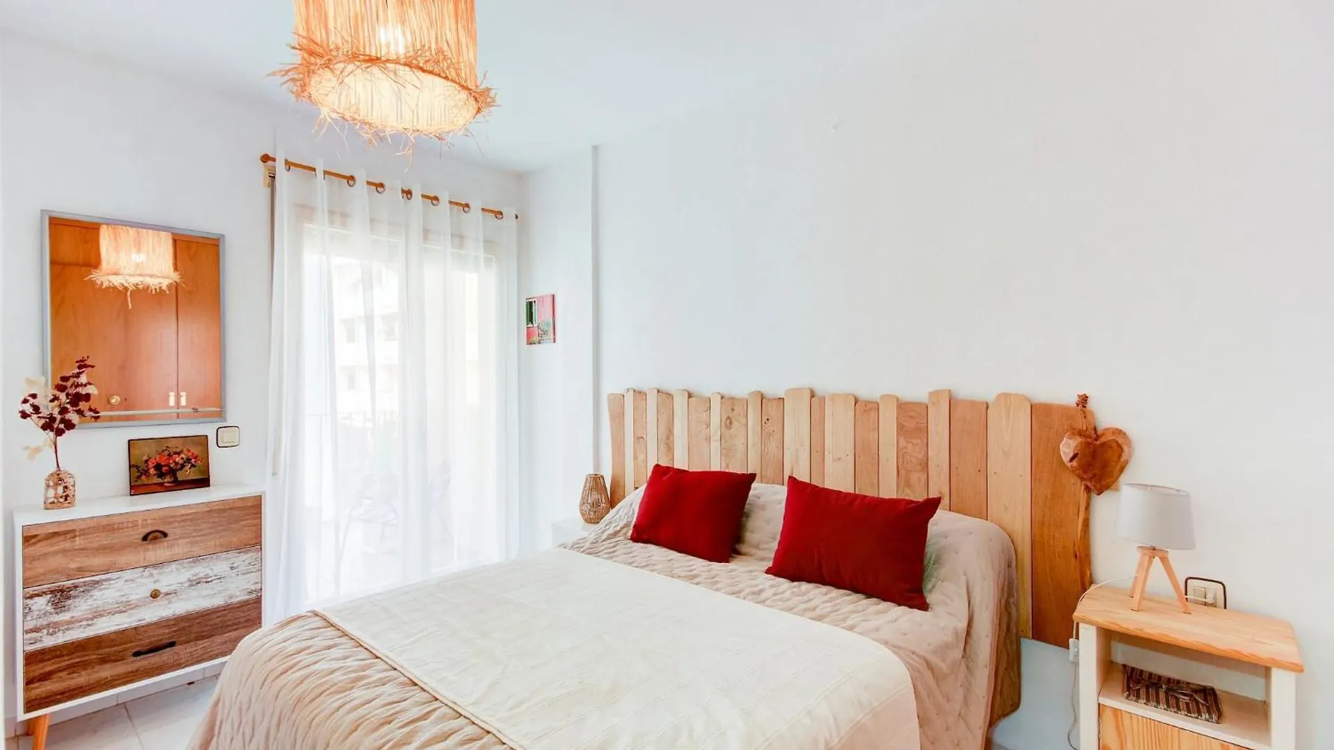 Apartment With Mountain Views Empuriabrava