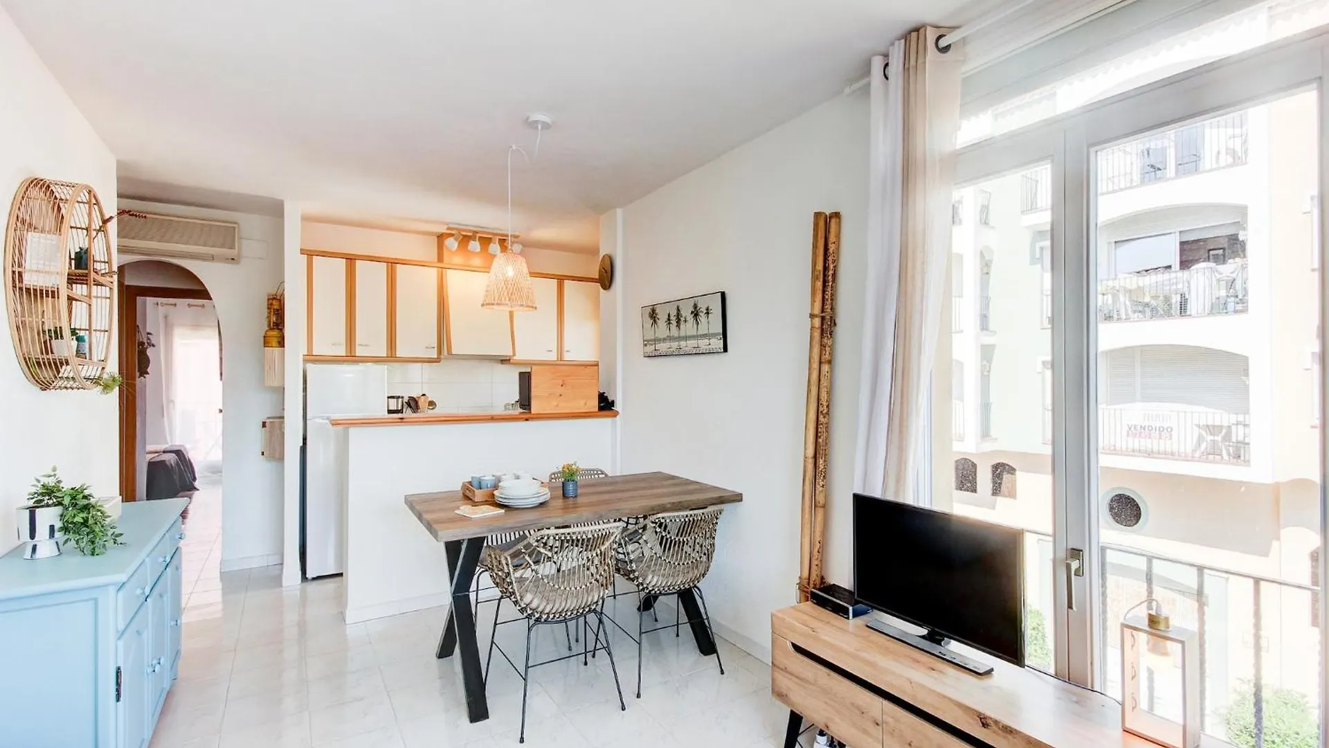 Apartment With Mountain Views Empuriabrava